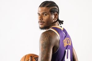 解说:快船老兵俱乐部还需磨合 杰伦·格林效率比火箭时高了不少